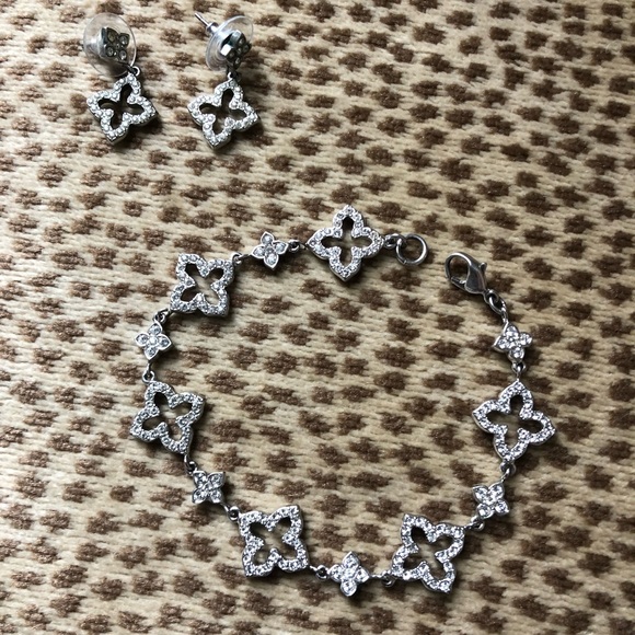 Cubic zirconia earrings✨ - Picture 2 of 2